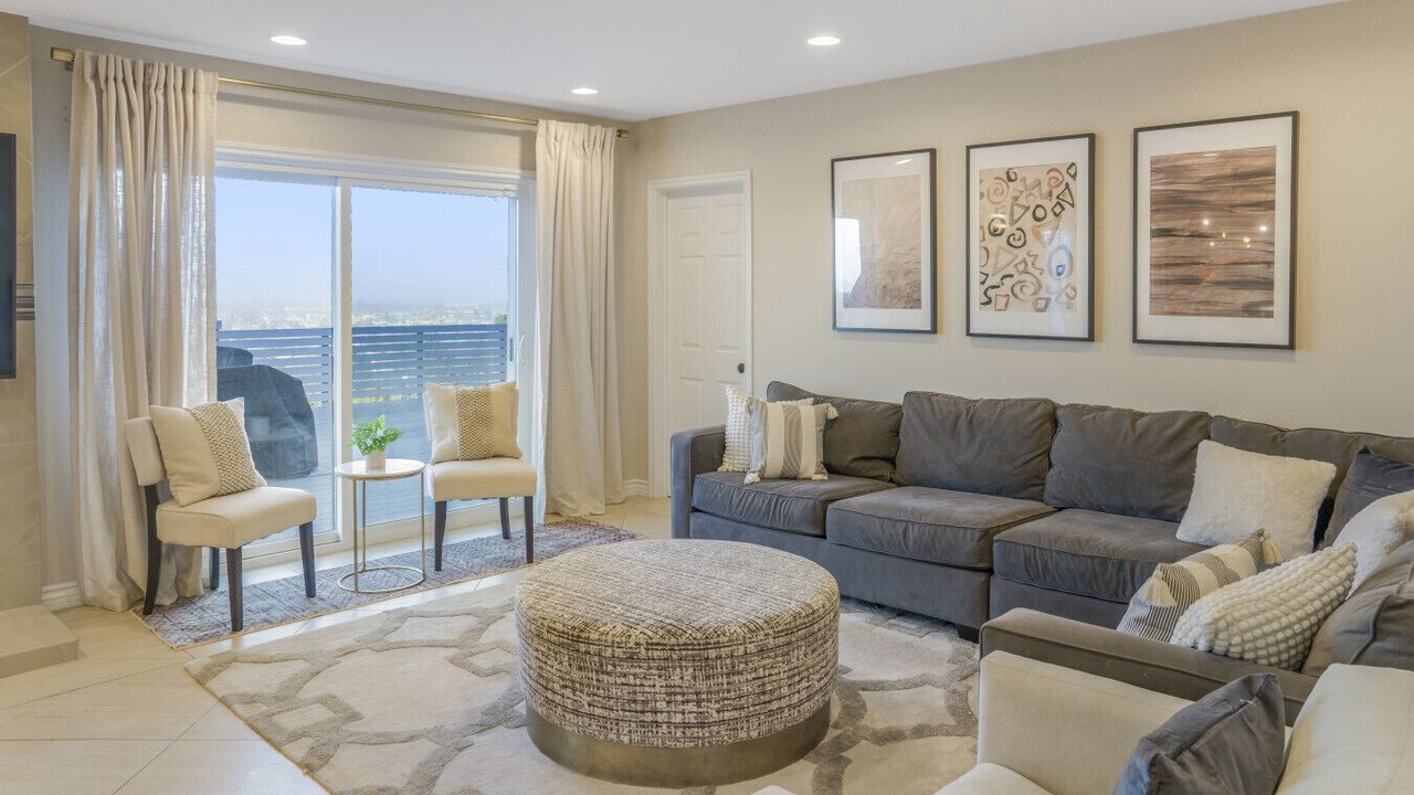 Photo of Livingroom in Lomita