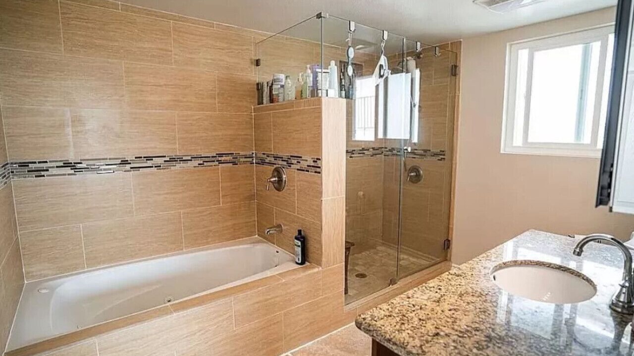 Photo of Bathroom in Lomita