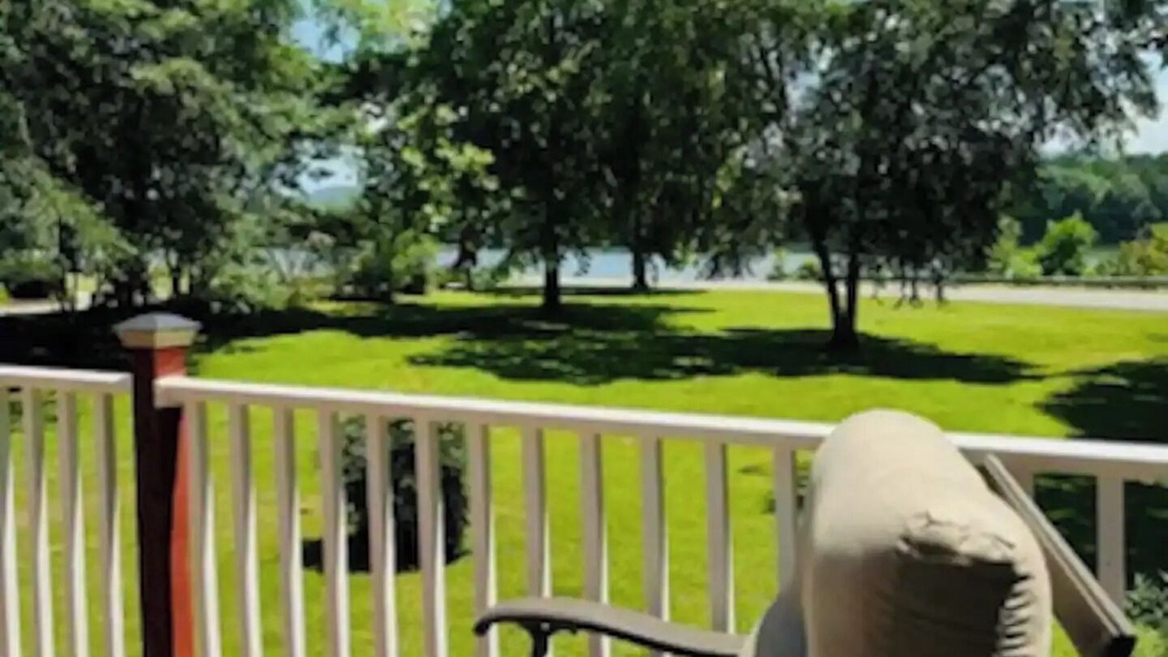 Photo of Outdoor in Laceys Spring