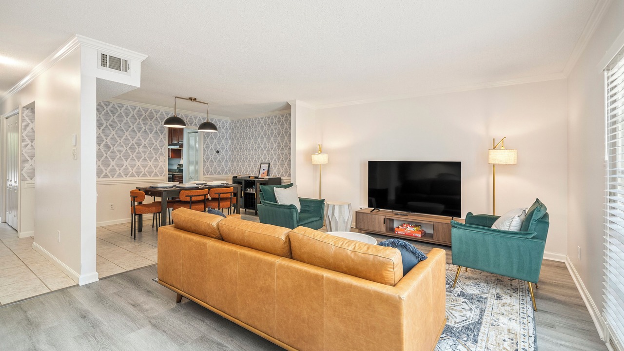 Photo of Livingroom in North Raleigh