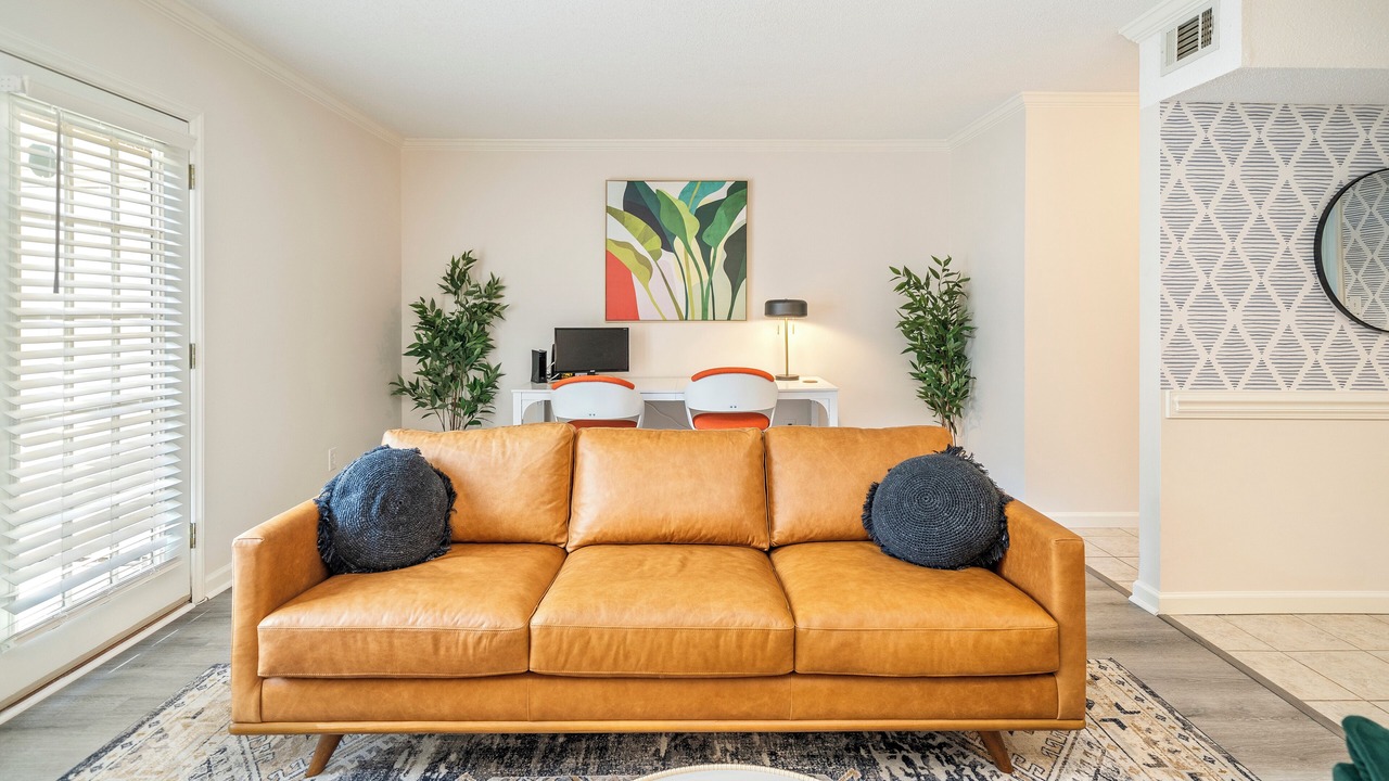 Photo of Livingroom in North Raleigh