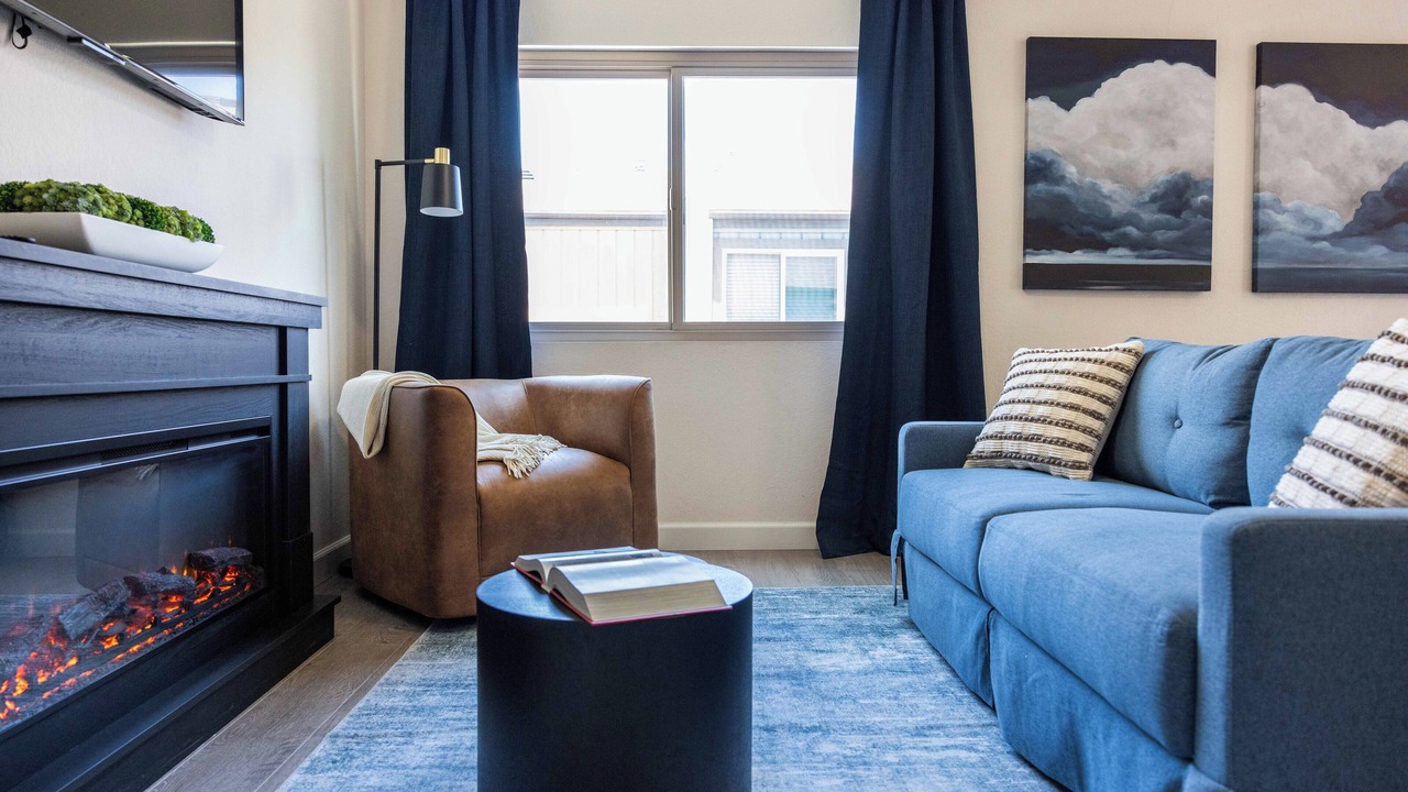Photo of Livingroom in West Carson