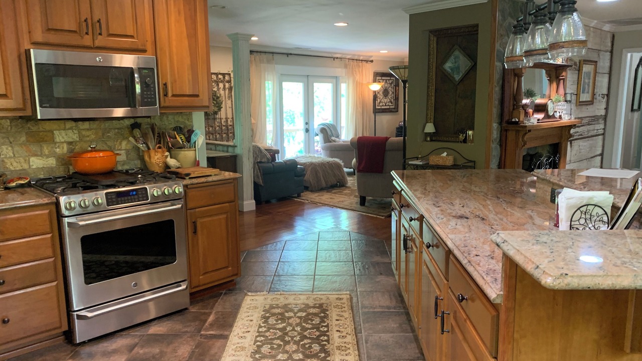 Photo of Kitchen in Grissom - Highland