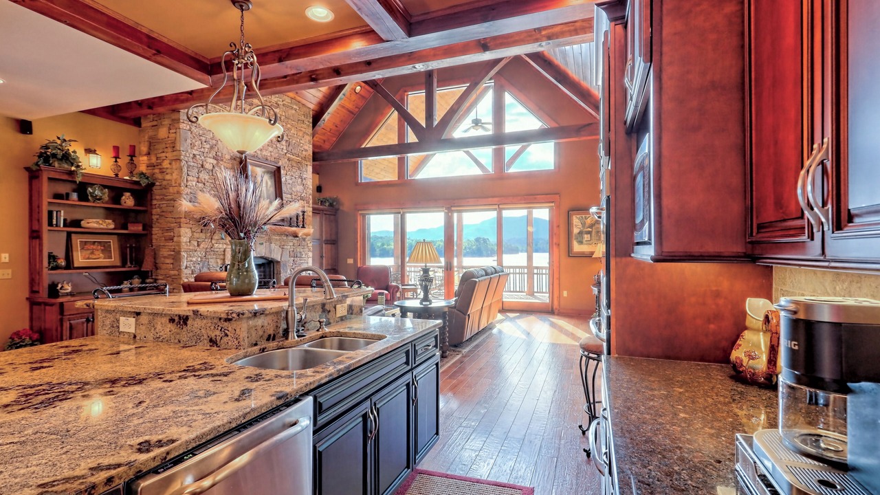 Photo of Kitchen in Hiawassee