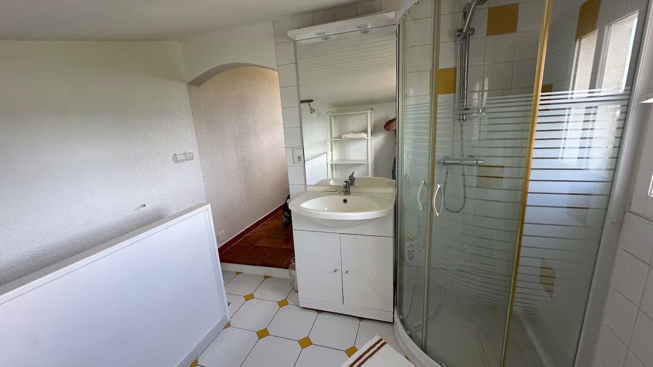 Photo of Bathroom in Loriol-sur-Drome