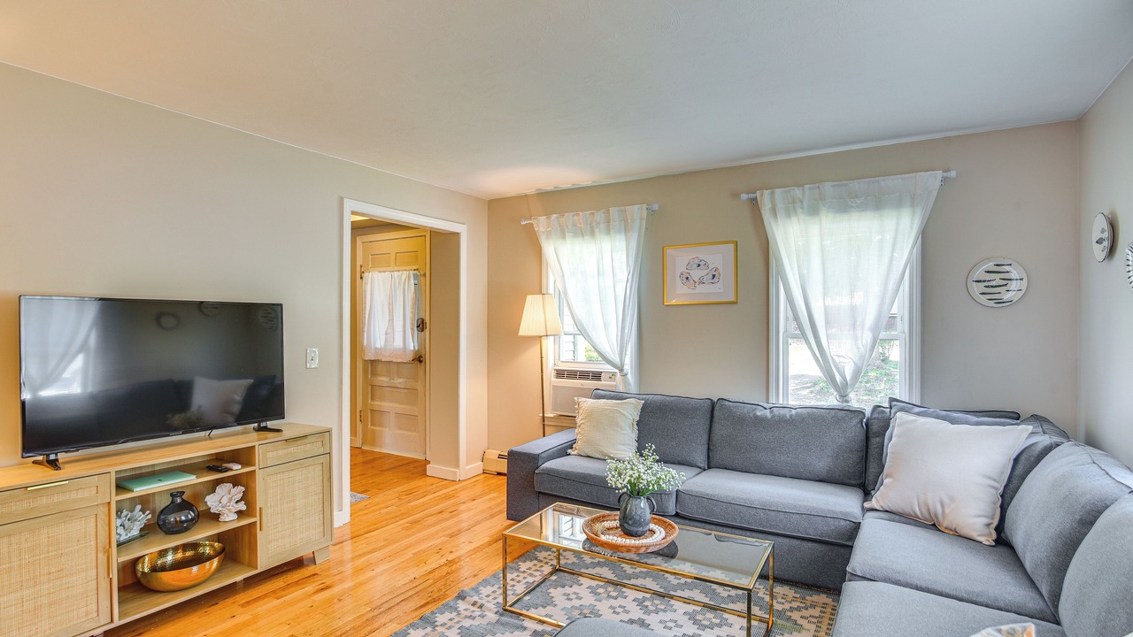 Photo of Bedroom in Wakefield-Peacedale