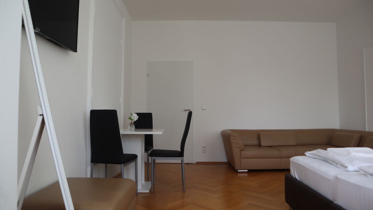 Photo of Others in Favoriten