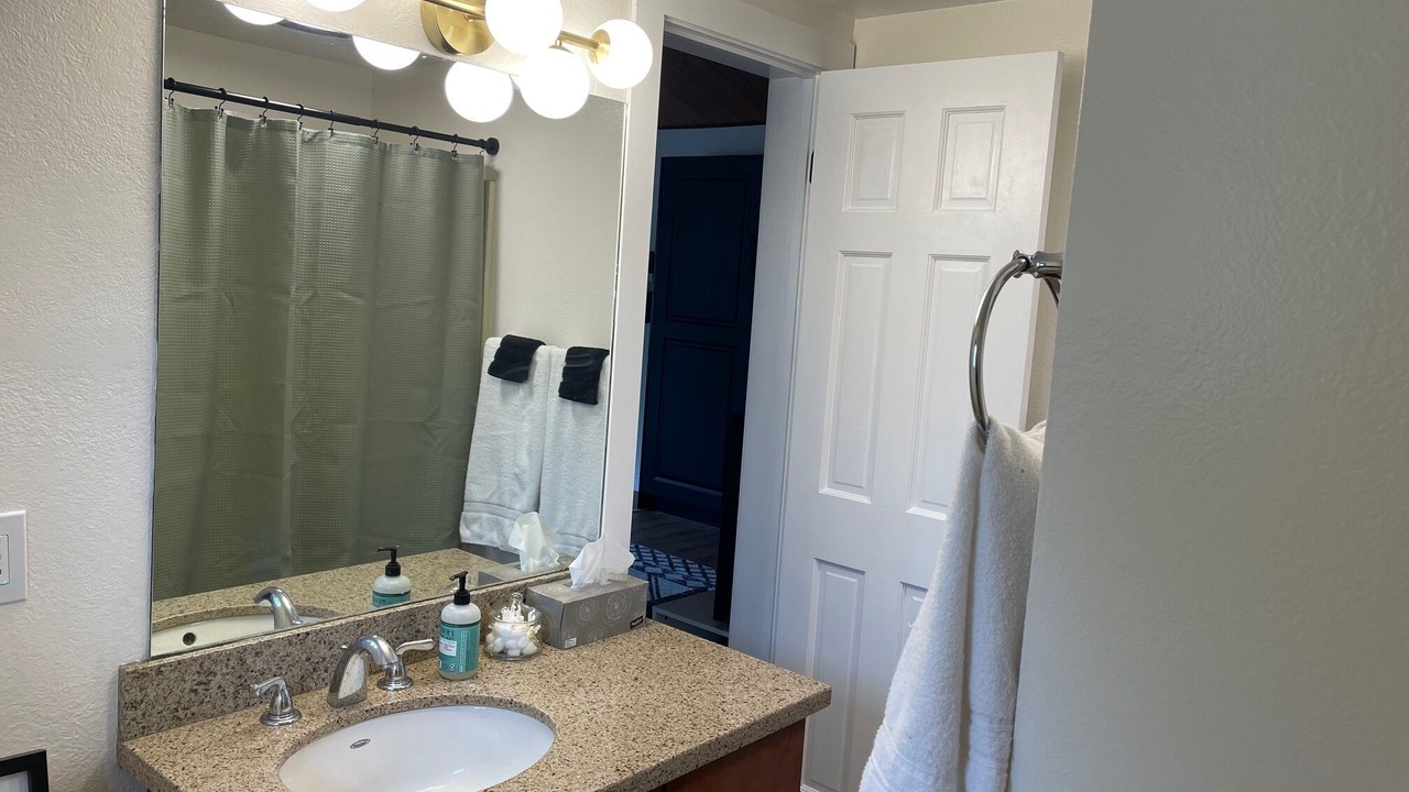 Photo of Bathroom in Lincoln Park