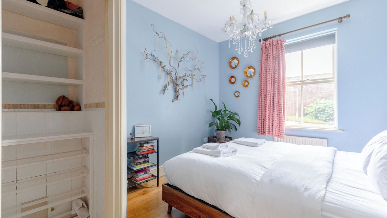 Photo of Bedroom in Homerton