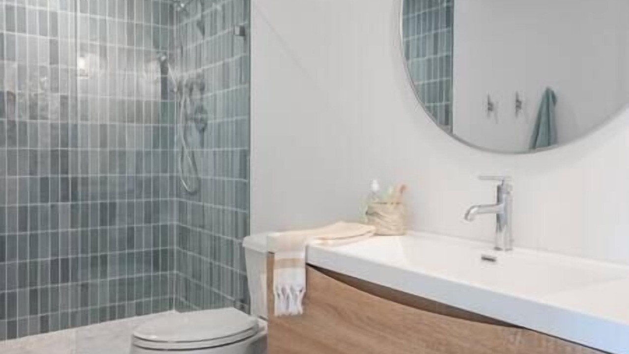 Photo of Bathroom in Eastward Look