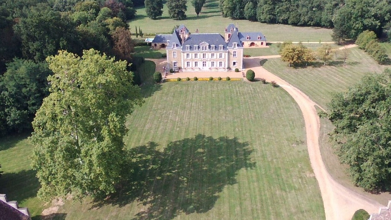 Photo of Outdoor in Tuffe Val de la Cheronne