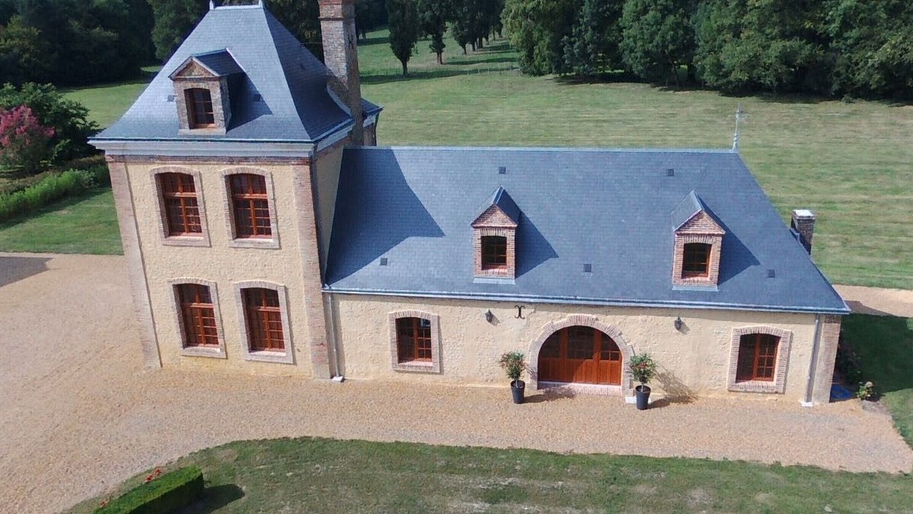 Photo of Outdoor in Tuffe Val de la Cheronne