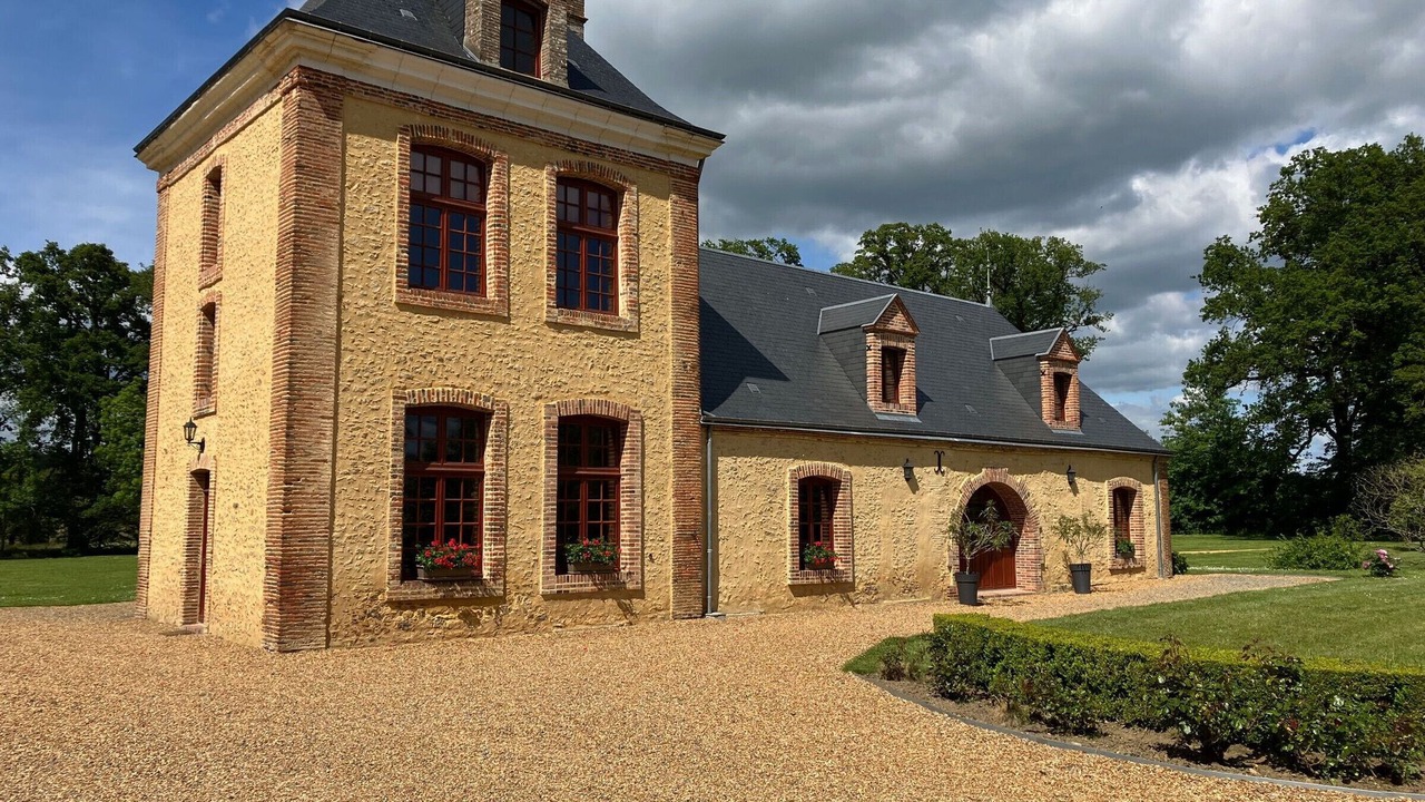 Photo of Outdoor in Tuffe Val de la Cheronne