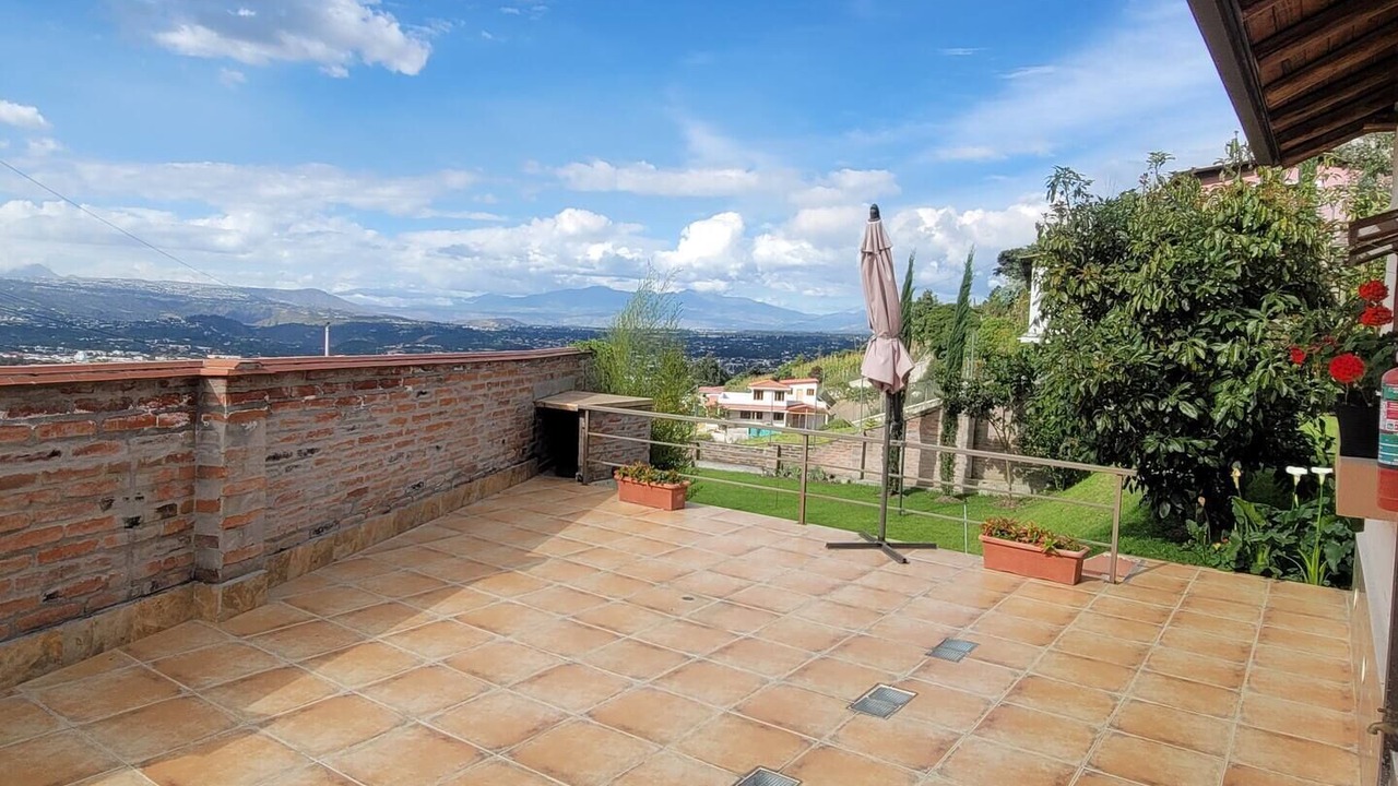Photo of Patio Balcony in Tumbaco