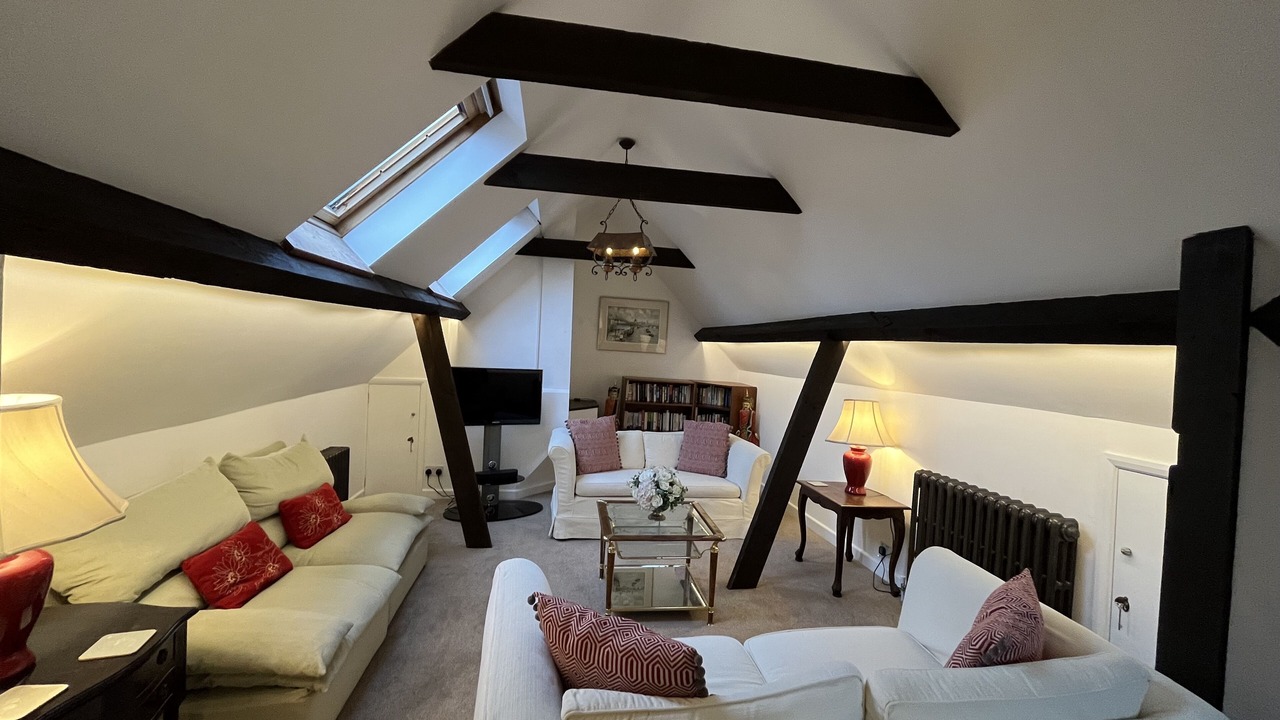 Photo of Livingroom in Godalming