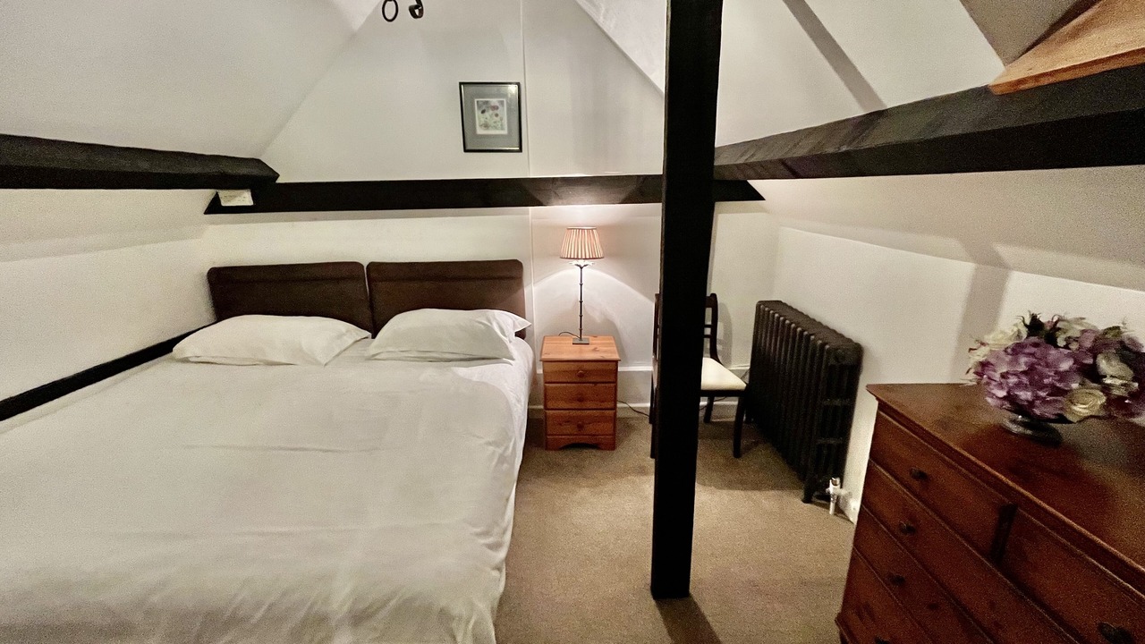 Photo of Bedroom in Godalming
