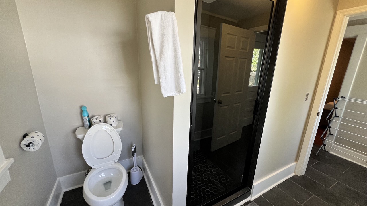Photo of Bathroom in Shelby Hills