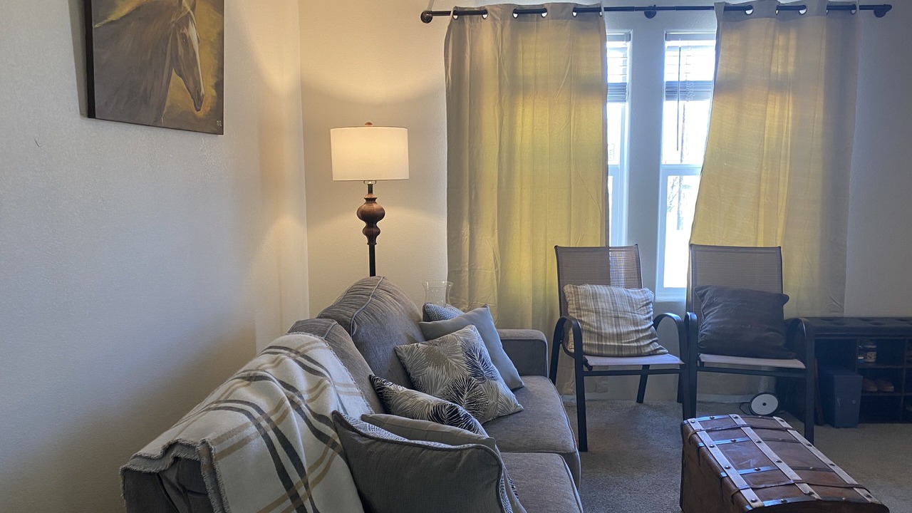 Photo of Livingroom in Golden Hills