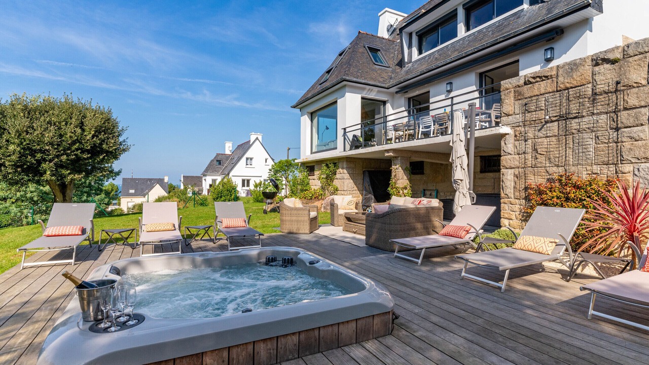 Photo of Patio Balcony in Sables-d'Or-les-Pins