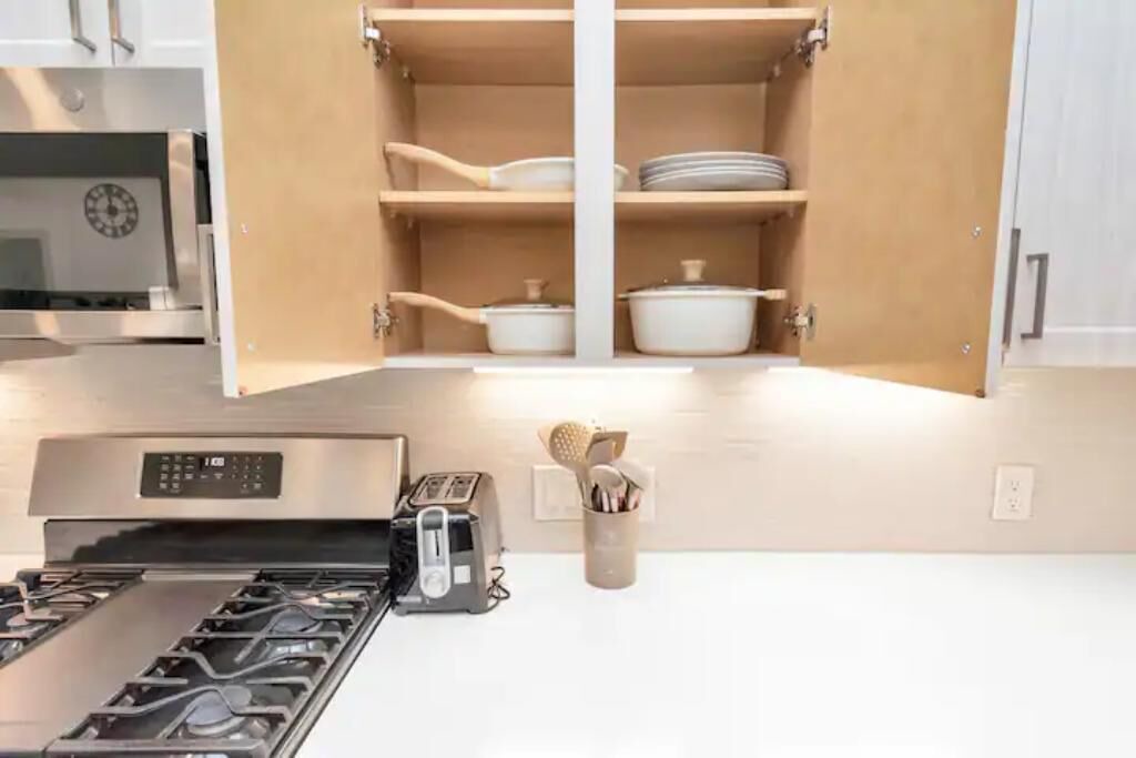 Photo of Kitchen in Greenway Plaza-Upper Kirby