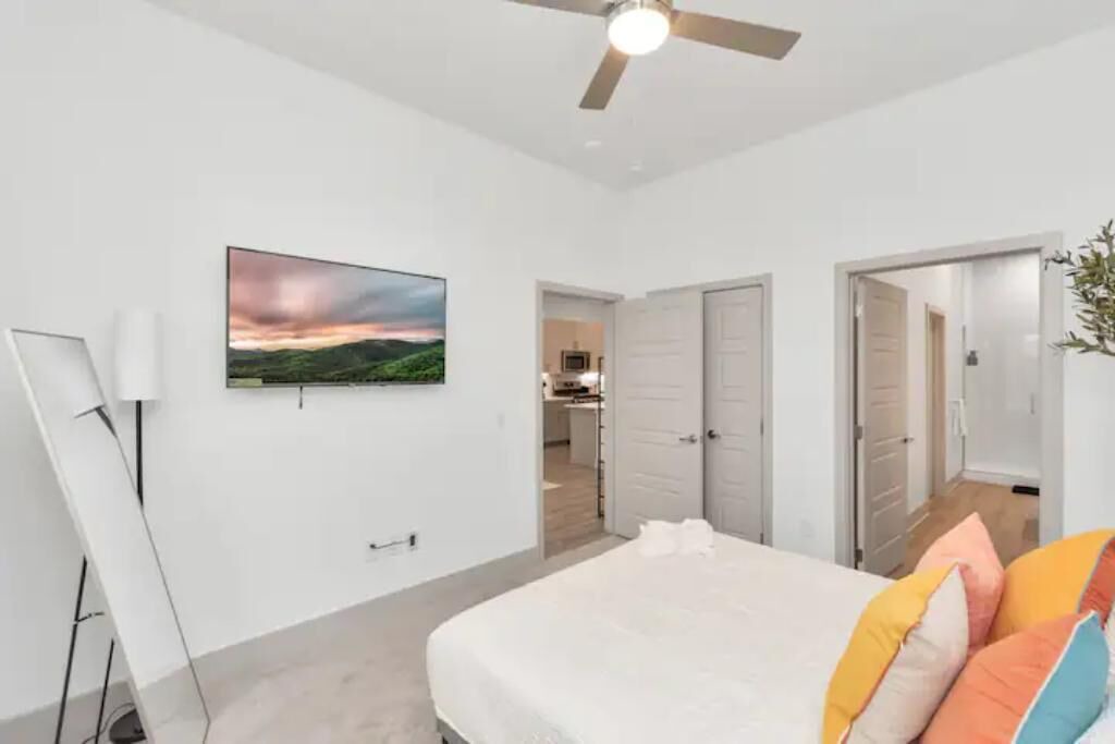 Photo of Bedroom in Greenway Plaza-Upper Kirby