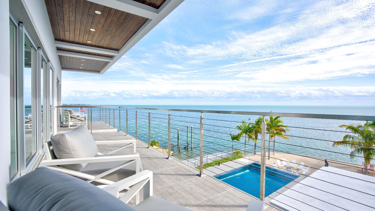 Photo of Patio Balcony in Farara Shores