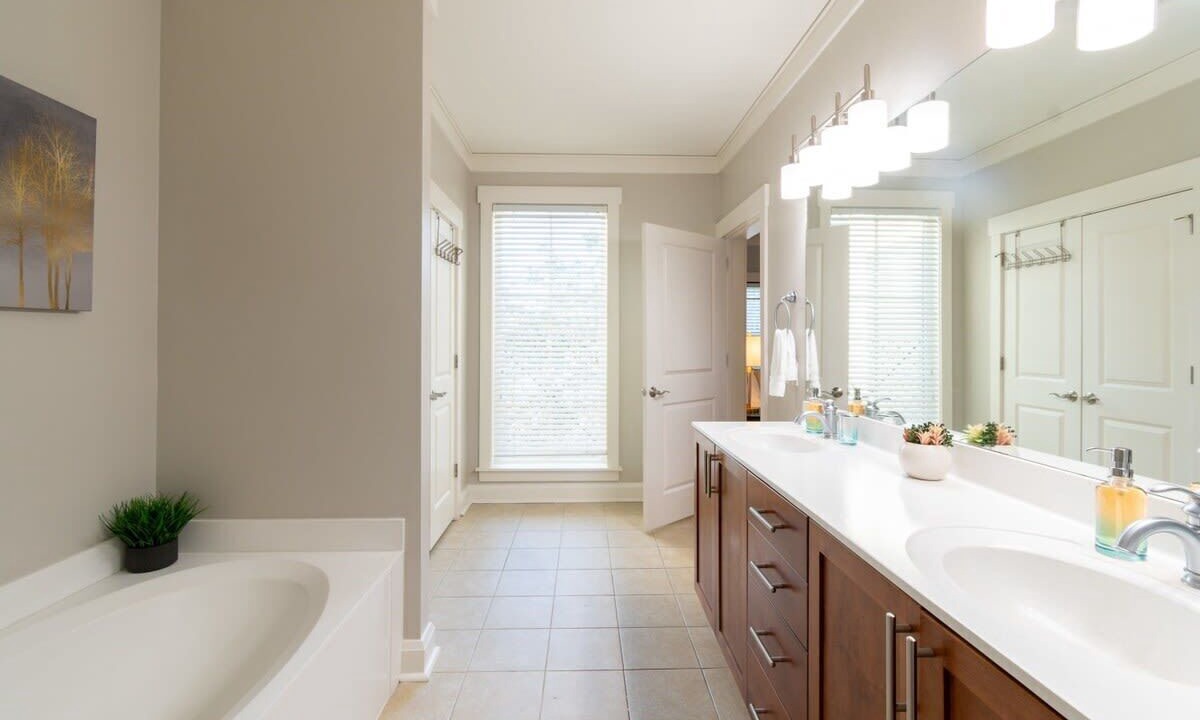 Photo of Bathroom in Old West Broad Neighborhood