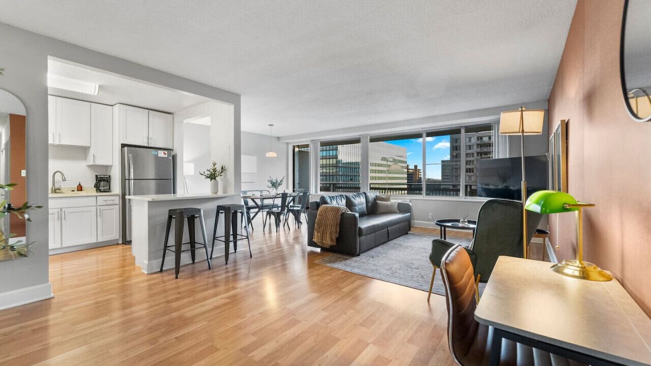 Photo of Bedroom in Crystal City