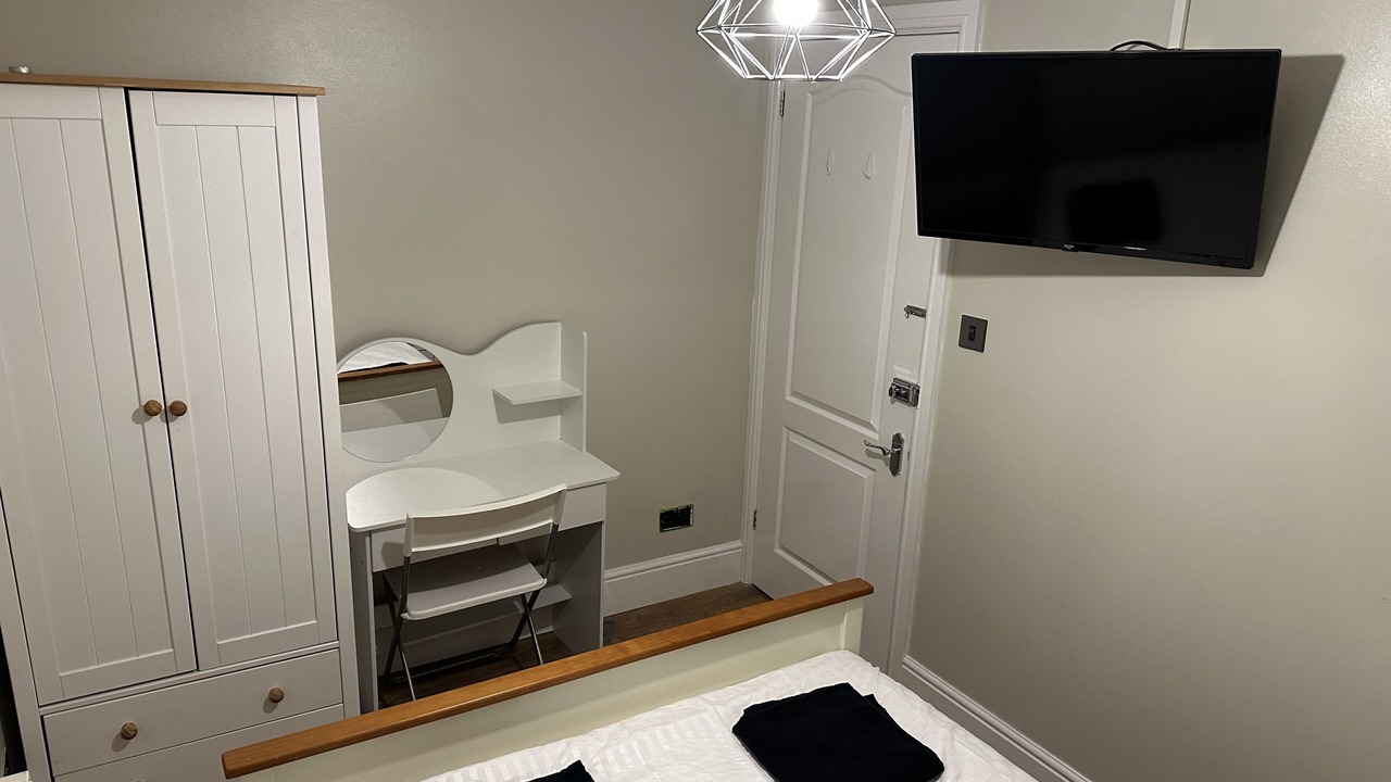Photo of Bedroom in Toddington