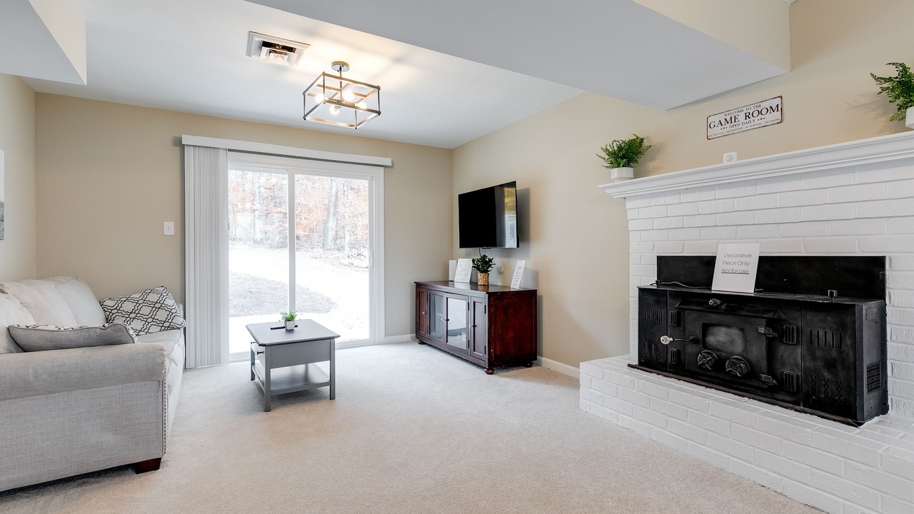 Photo of Livingroom in Midlothian