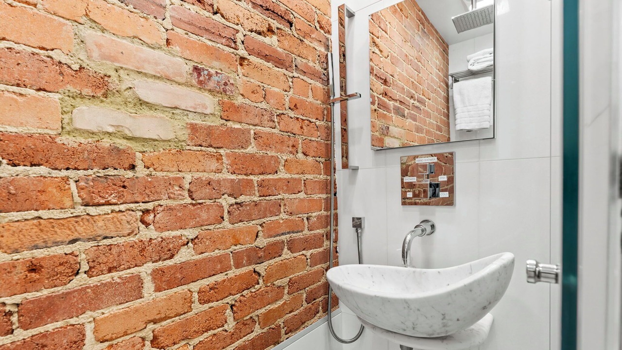Photo of Bathroom in Truxton Circle