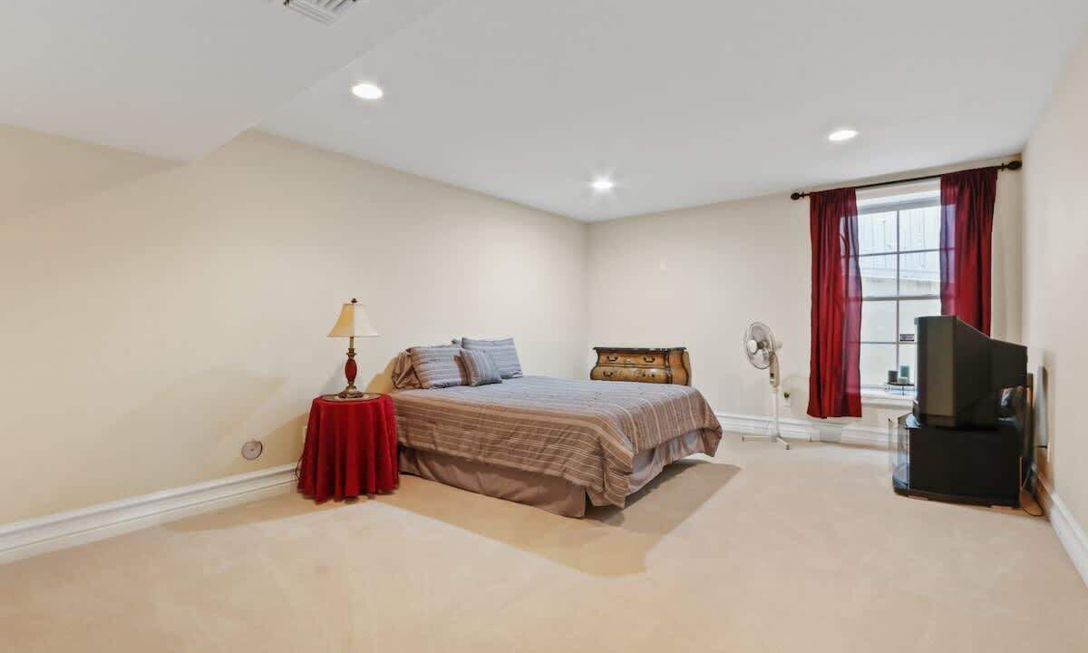 Photo of Bedroom in Rancho Palos Verdes