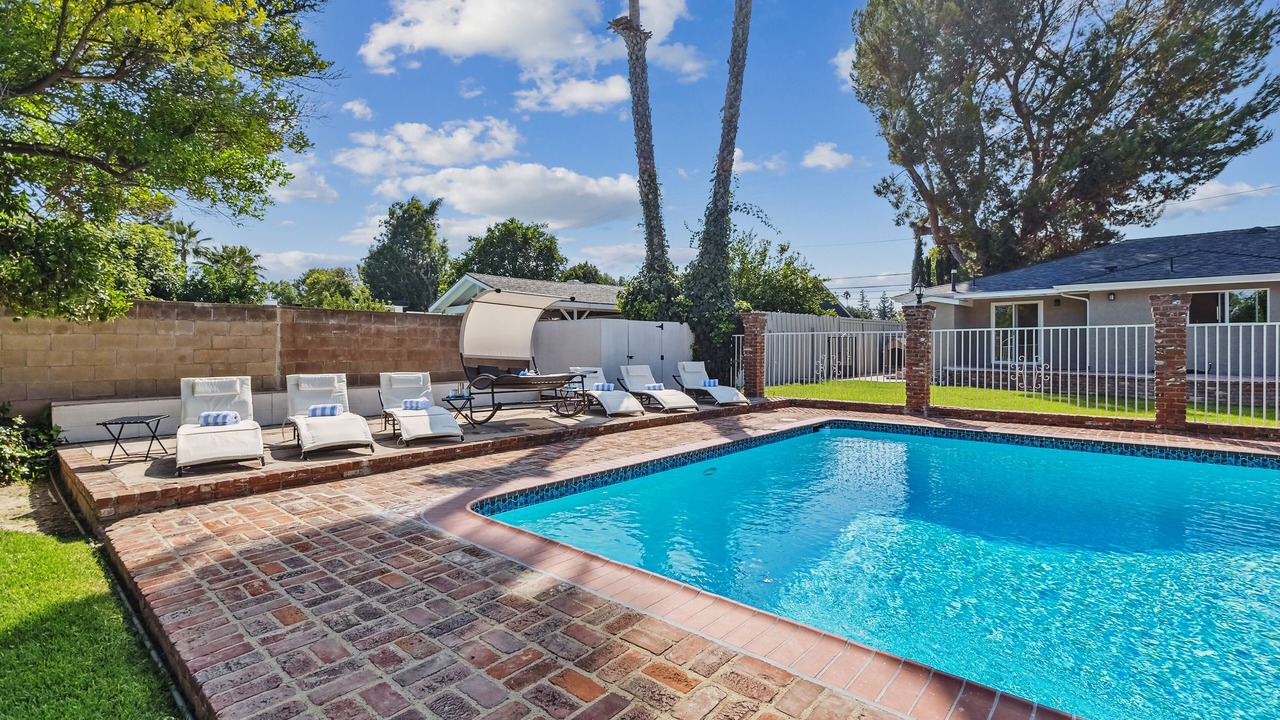 Photo of Outdoor in Reseda