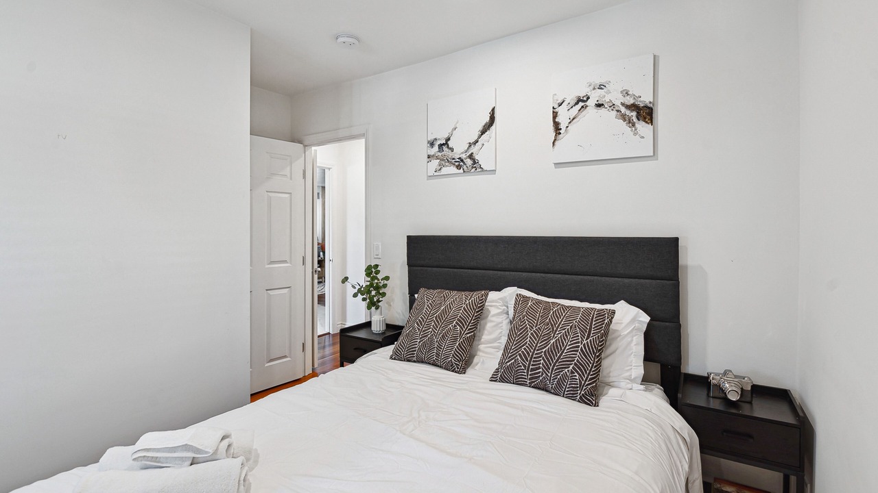 Photo of Bedroom in Reseda