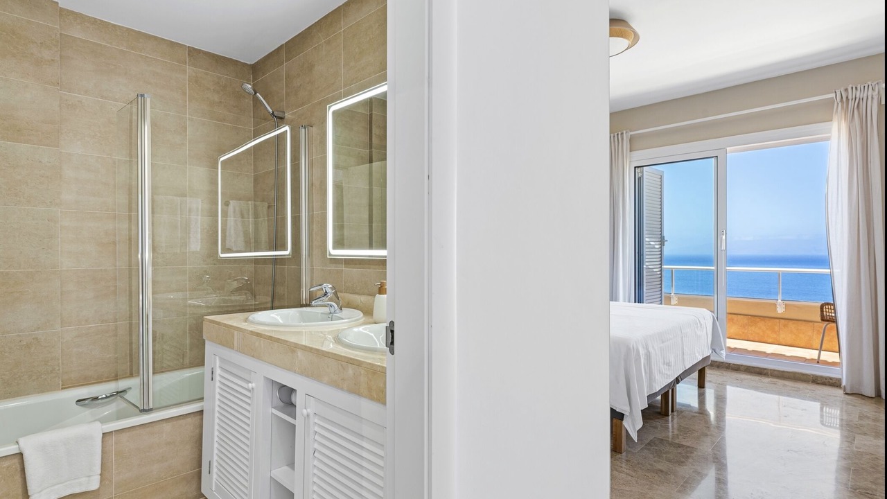 Photo of Bathroom in Puerto de Santiago