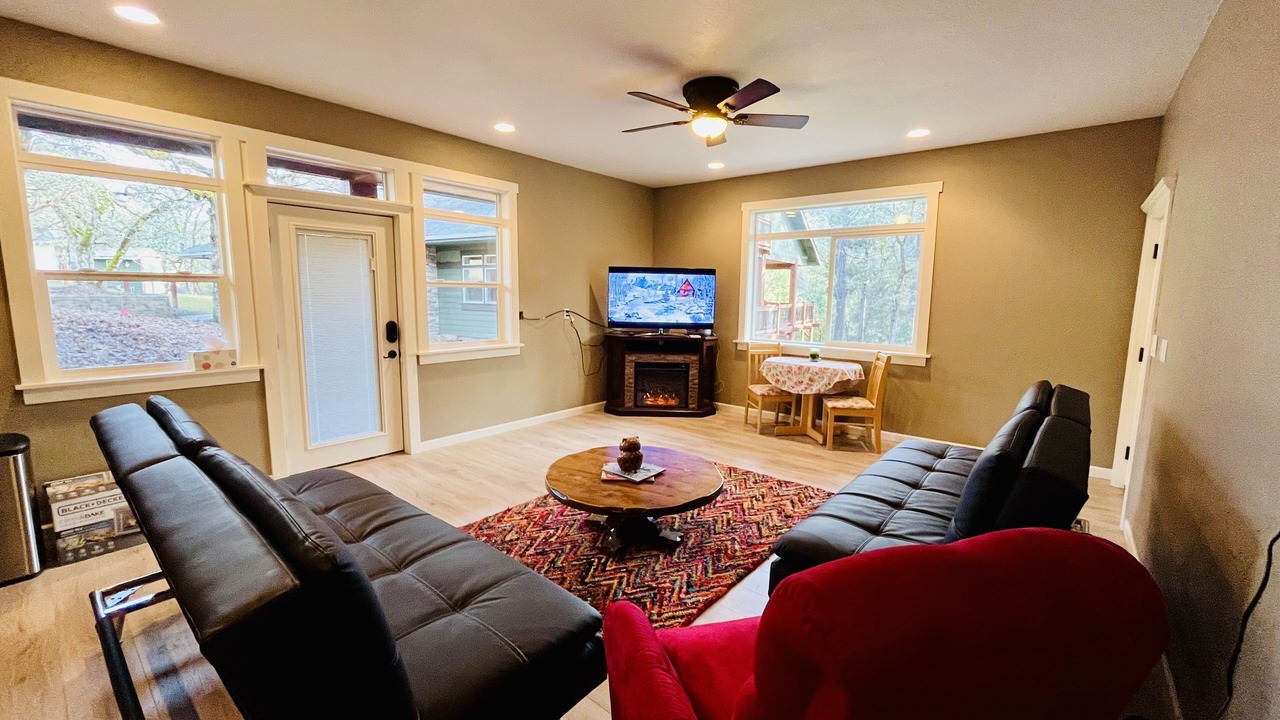 Photo of Livingroom in Trail