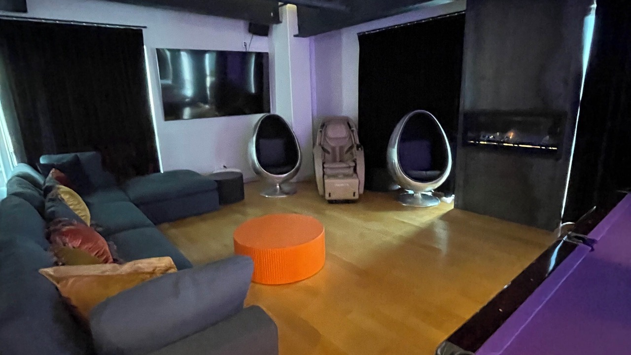 Photo of Livingroom in Stateline