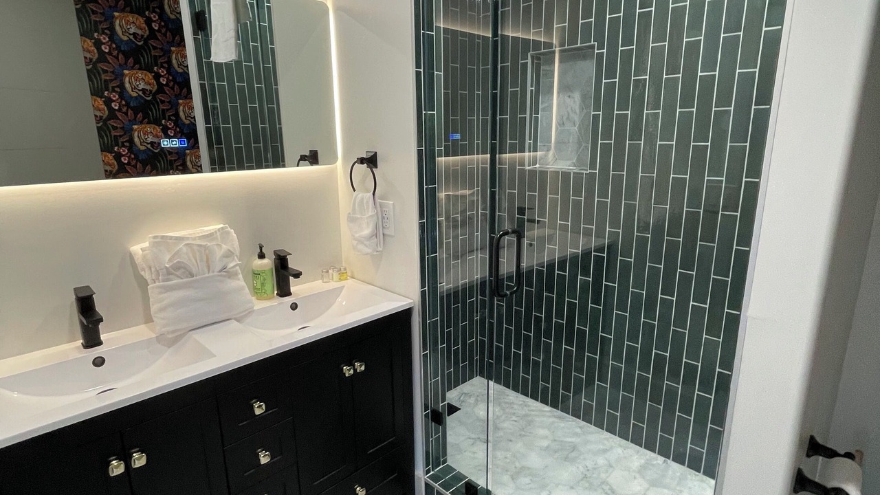 Photo of Bathroom in Stateline