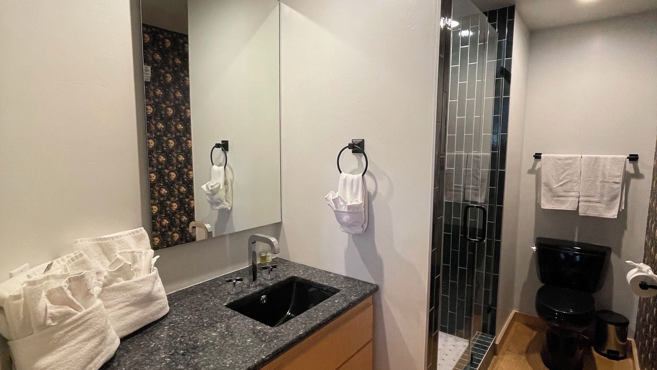 Photo of Bathroom in Stateline