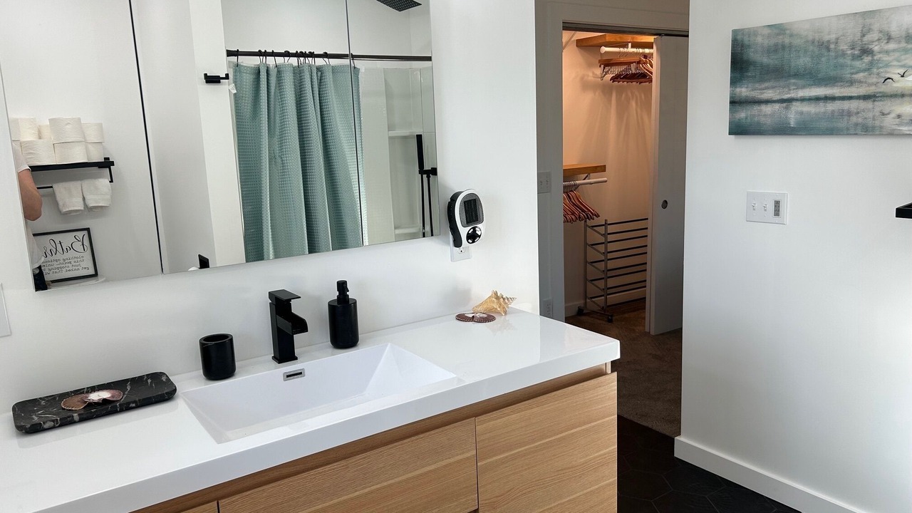 Photo of Bathroom in Garibaldi