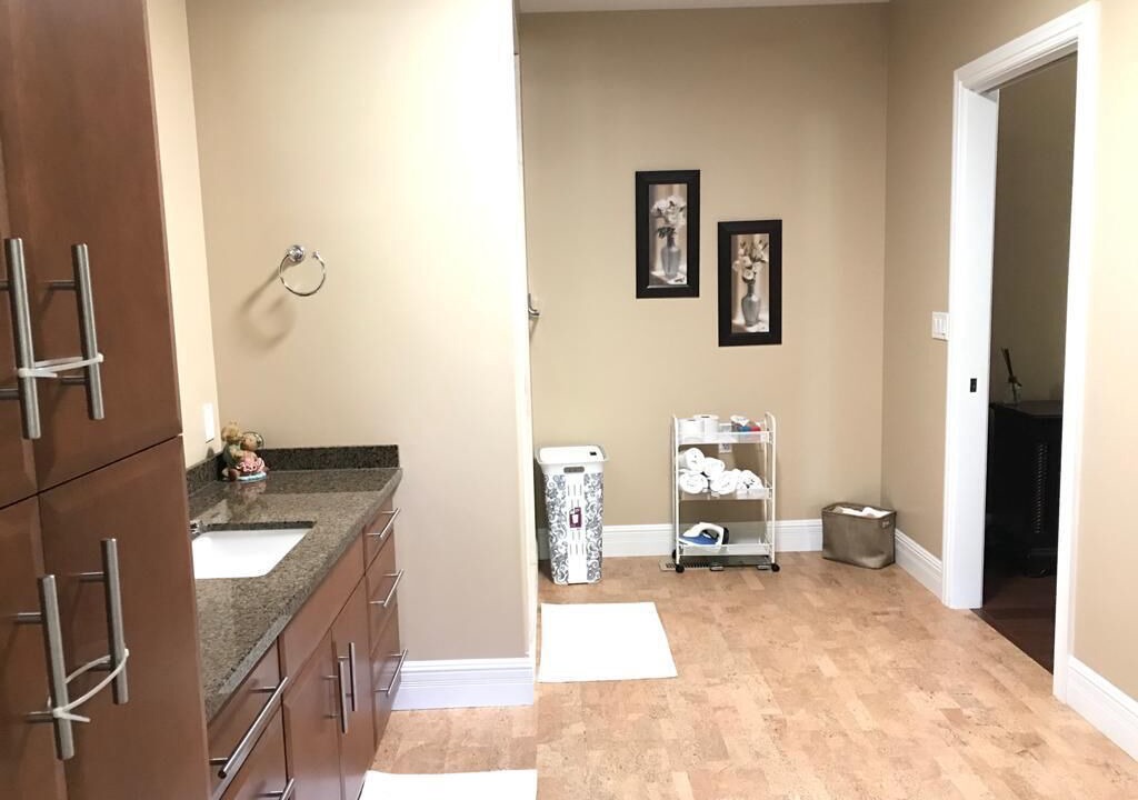 Photo of Bathroom in Puslinch