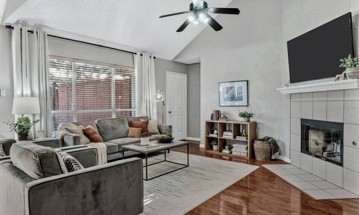 Photo of Livingroom in Lewisville