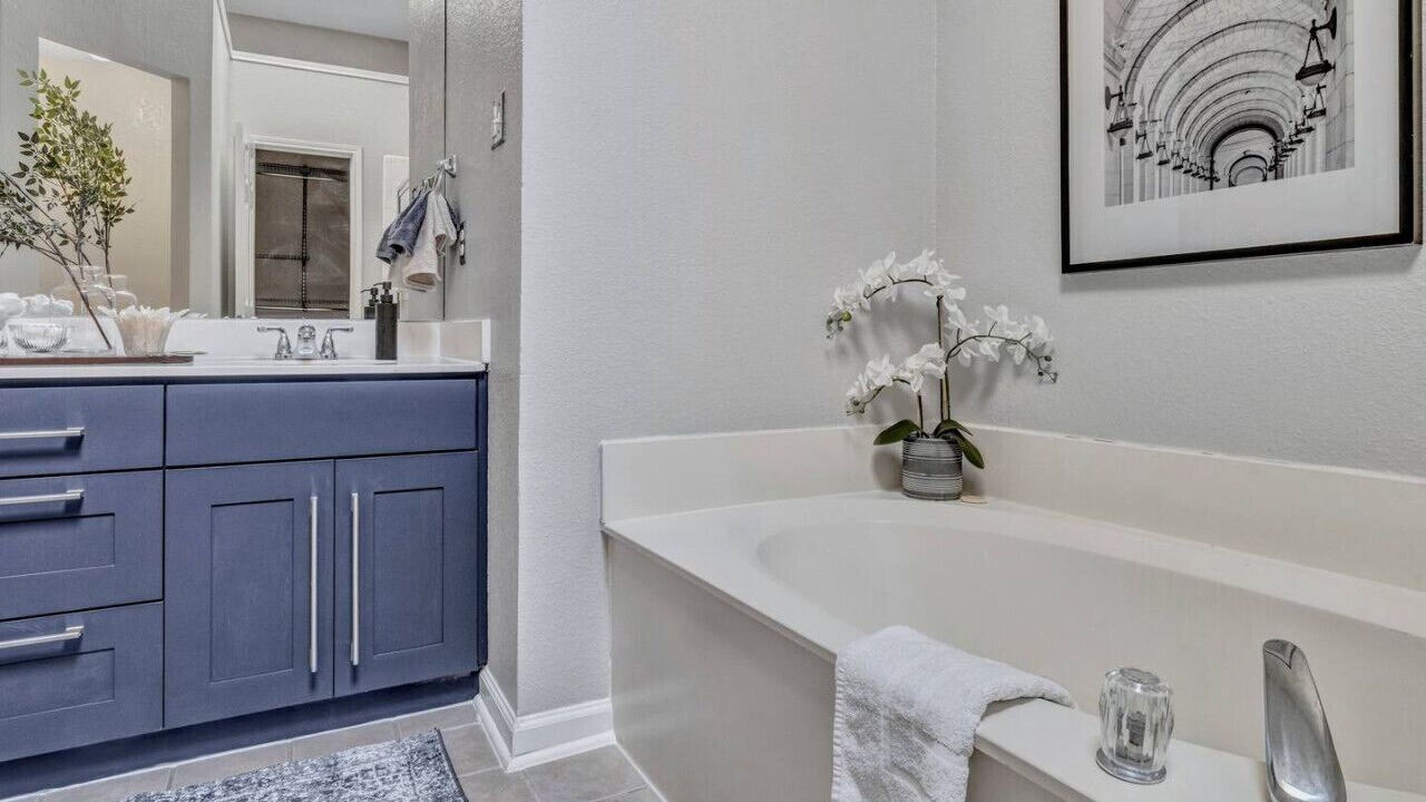 Photo of Bathroom in Lewisville