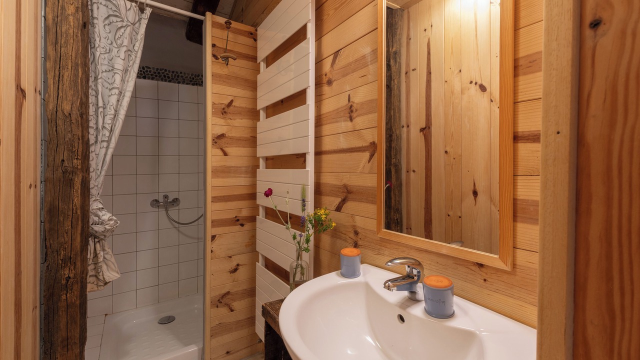 Photo of Bathroom in Valgorge