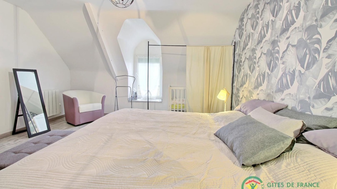Photo of Bedroom in Locoal-Mendon