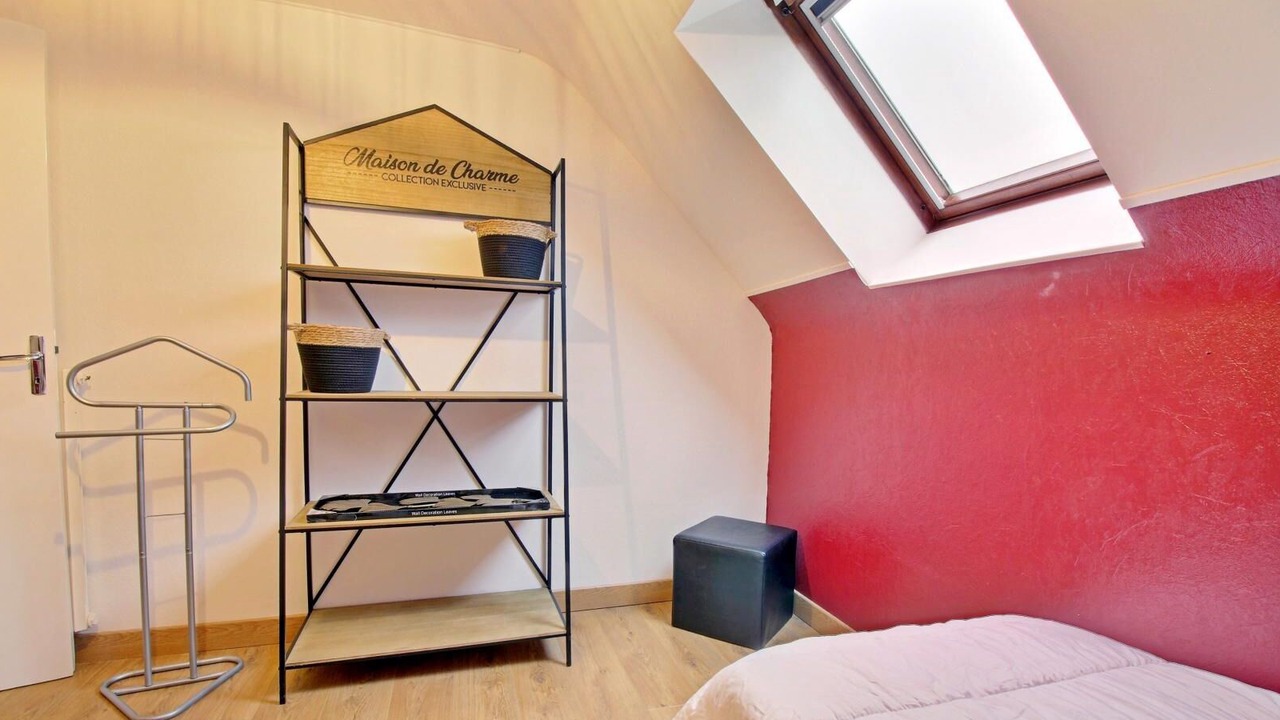 Photo of Bedroom in Locoal-Mendon