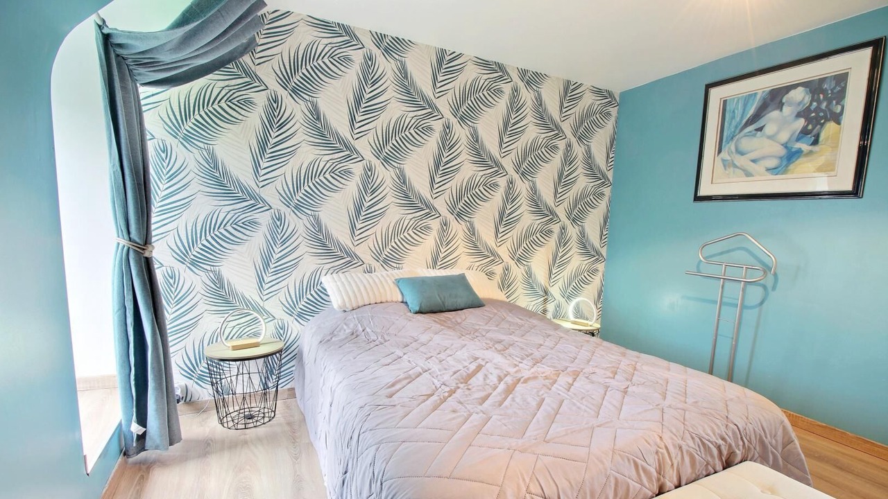 Photo of Bedroom in Locoal-Mendon