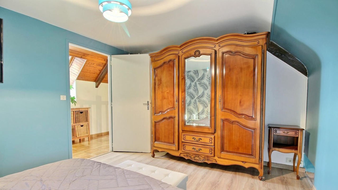 Photo of Bedroom in Locoal-Mendon