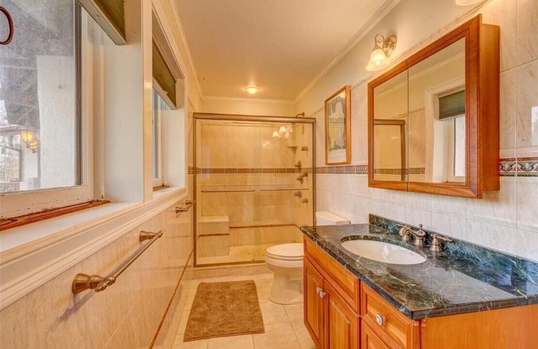 Photo of Bathroom in Winhall