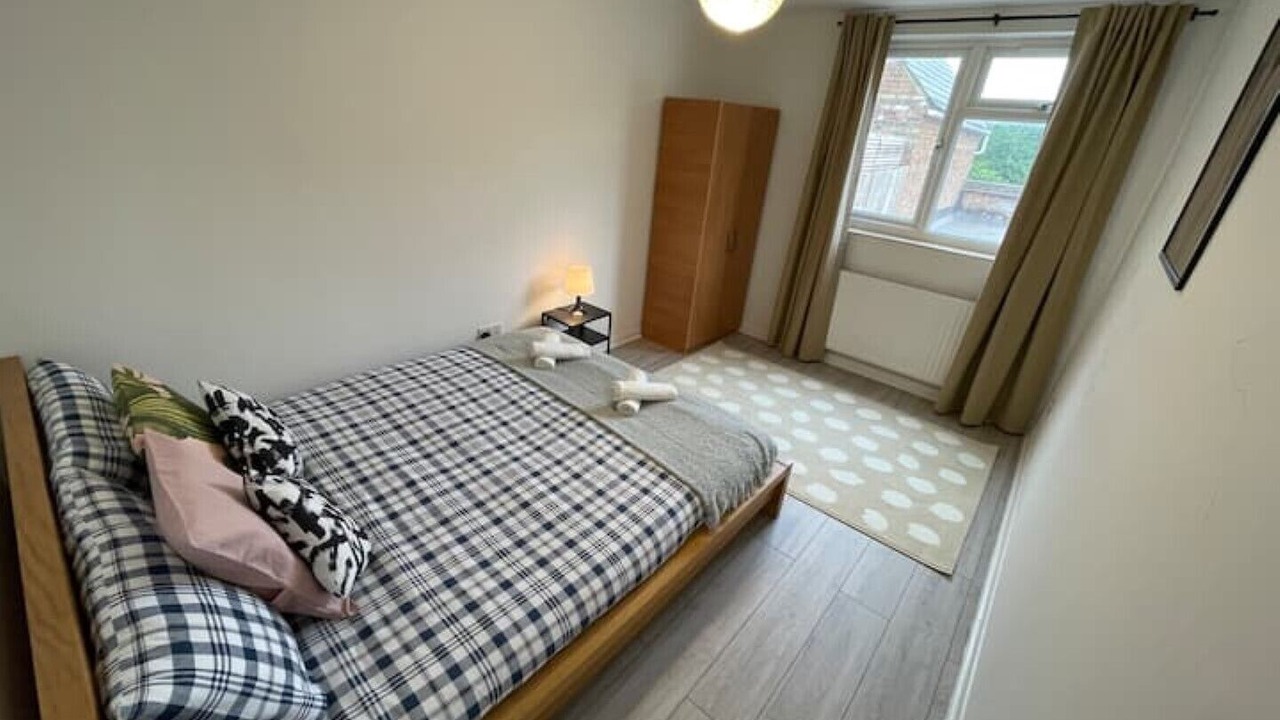Photo of Bedroom in Homerton